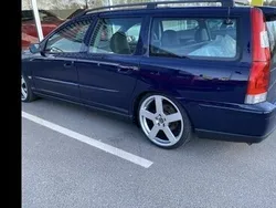 Blå Begagnad 2006 Volvo V70 Kinetic Kombi | 27 000 kr (Marknadspris)