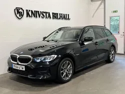 Svart Begagnad 2022 BMW 330e Sport Line Kombi | 278 900 kr (Superpris)