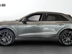 Daytonagrå pärleffekt Begagnad 2022 Audi Q8 S-Line SUV | 659 000 kr (Bra pris)