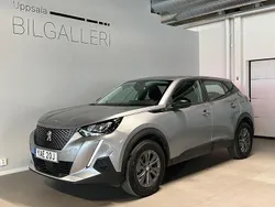 Grå Begagnad 2022 Peugeot e-2008 Active SUV | 199 900 kr (Marknadspris)