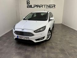 Vit Begagnad 2015 Ford Focus Titanium Halvkombi | 69 900 kr (Marknadspris)