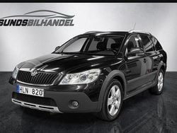 Svart Begagnad 2013 Skoda Octavia Scout Kombi | 89 900 kr (Marknadspris)