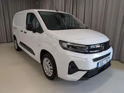 Vit Ny 2025 Opel Combo Elite Minibuss | 399 990 kr (Dyr)