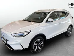 Vit (white) Begagnad 2023 MG ZS Luxury Sedan | 259 900 kr (Marknadspris)