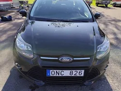 Svart Begagnad 2012 Ford Focus Titanium Kombi | 65 000 kr (Marknadspris)