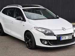 Vit Begagnad 2012 Renault Mégane GrandTour Bose Edition Kombi | 51 900 kr (Marknadspris)