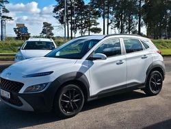 Vit Begagnad 2023 Hyundai Kona Essential SUV | 219 900 kr (Bra pris)