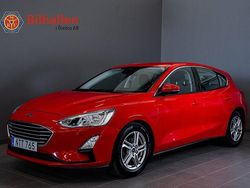 Röd Begagnad 2018 Ford Focus Trend Halvkombi | 129 900 kr (Marknadspris)