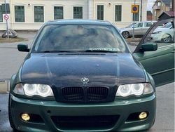 Grön Begagnad 2000 BMW 328 M Sport Sedan | 30 000 kr