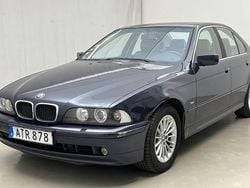 Mörkblå Begagnad 2002 BMW 530 Sedan | 59 000 kr