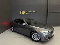 Grå Begagnad 2012 BMW 520 Sedan | 89 800 kr (Marknadspris)