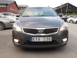 Grå Begagnad 2010 Kia Ceed Kombi | 39 500 kr (Marknadspris)