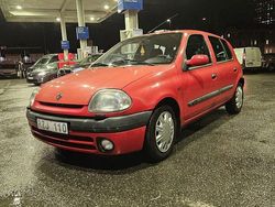 Begagnad 2001 Renault Clio II Halvkombi | 29 000 kr (Bra pris)