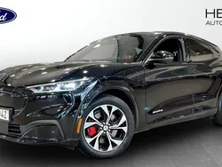 Svart (black) Begagnad 2021 Ford Mustang Mach-E SUV | 349 900 kr (Bra pris)