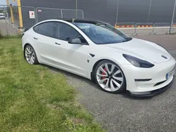 Vit Begagnad 2021 Tesla Model 3 Long Range Sedan | 275 000 kr (Bra pris)