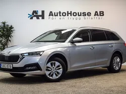 Grå Begagnad 2022 Skoda Octavia Ambition Kombi | 249 000 kr (Marknadspris)