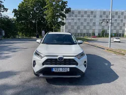 Vit Begagnad 2020 Toyota RAV4 Hybrid Executive SUV | 359 900 kr (Lite dyr)