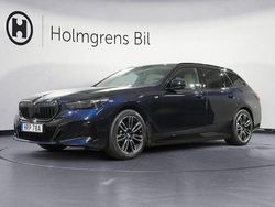 Carbon svart metallic Begagnad 2025 BMW 530 M Sport Kombi | 649 800 kr