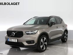 Grå Begagnad 2022 Volvo XC40 R-Design SUV | 399 800 kr (Dyr)