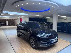 Svart Begagnad 2018 Jaguar F-Pace R-Sport SUV | 329 900 kr