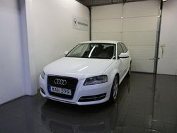 Vit Begagnad 2011 Audi A3 Sportback Attraction Halvkombi | 69 900 kr (Marknadspris)
