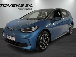 Blå (costa azul metallic black) Begagnad 2023 VW ID.3 Pro Performance Halvkombi | 399 000 kr (Bra pris)