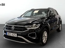 Svart Begagnad 2022 VW T-Roc Life SUV | 219 900 kr (Marknadspris)