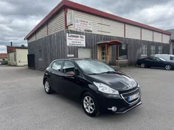 Svart Begagnad 2012 Peugeot 208 Halvkombi | 60 000 kr (Marknadspris)