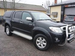 Svart Begagnad 2010 Toyota HiLux Executive Pickup | 174 900 kr (Lite dyr)