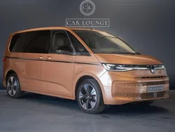 Ljusbrun Begagnad 2025 VW Multivan Style Minibuss | 779 000 kr
