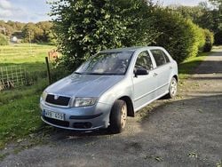 Grå Begagnad 2005 Skoda Fabia Halvkombi | 17 500 kr (Marknadspris)