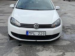 Vit Begagnad 2010 VW Golf VI Kombi | 59 900 kr (Marknadspris)