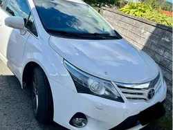 Vit Begagnad 2015 Toyota Avensis Edition Kombi | 75 000 kr (Marknadspris)