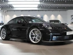 Svart Begagnad 2023 Porsche 992 | 2 345 000 kr (Marknadspris)