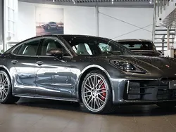 Grå Ny 2025 Porsche Panamera 4S Sedan | 1 495 000 kr