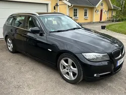 Svart Begagnad 2011 BMW 320 Comfort Edition Kombi | 75 000 kr (Marknadspris)