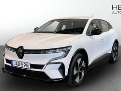 Vit (white) Begagnad 2022 Renault Mégane Equilibre Halvkombi | 234 900 kr (Marknadspris)