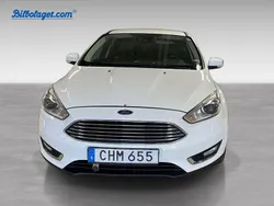 Vit Begagnad 2015 Ford Focus Kombi | 79 000 kr (Superpris)