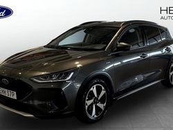 Grå (grey) Begagnad 2022 Ford Focus Active Halvkombi | 174 900 kr (Bra pris)