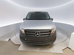 Silver (hightechsilver metallic) Ny 2025 Mercedes Vito Minibuss | 589 000 kr (Bra pris)