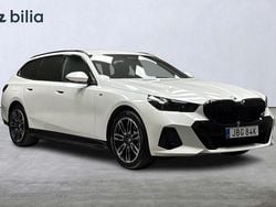 Vit Begagnad 2025 BMW 530 M Sport Kombi | 639 000 kr