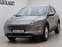 Grå Begagnad 2022 Ford Kuga Titanium SUV | 229 800 kr (Marknadspris)