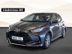 Mörkgrå (grå) Begagnad 2022 Toyota Yaris Hybrid Edition Halvkombi | 269 000 kr (Dyr)