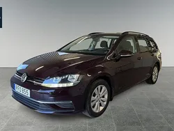 Mörkröd Begagnad 2017 VW Golf VII Kombi | 162 900 kr (Marknadspris)