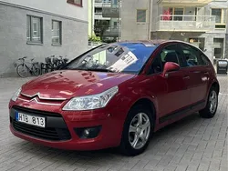 Röd Begagnad 2009 Citroën C4 Halvkombi | 28 000 kr (Marknadspris)