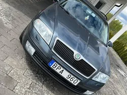 Grå Begagnad 2006 Skoda Octavia Kombi | 32 000 kr (Marknadspris)
