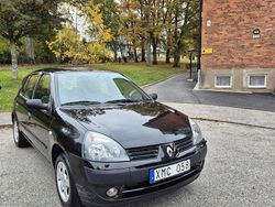 Svart Begagnad 2006 Renault Clio II Halvkombi | 25 000 kr (Marknadspris)