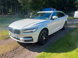 Vit Begagnad 2017 Volvo V90 CC Inscription Kombi | 161 000 kr