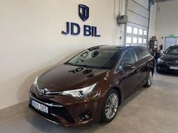 Brun Begagnad 2015 Toyota Avensis Multidrive S Kombi | 189 900 kr (Marknadspris)
