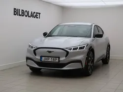 Vit Begagnad 2021 Ford Mustang Mach-E Standard Range SUV | 369 500 kr (Marknadspris)
